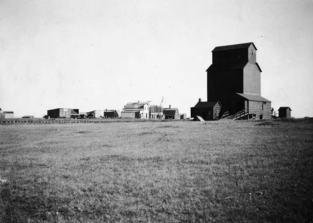 Grain elevator and buildings on the prairie